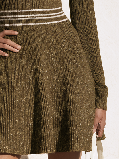 Robe en Maille Plissée à Col Perlé